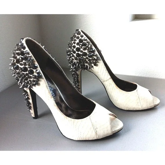 Sam Edelman Shoes Womens 8M Peep Toe Cream Leather Metal Spikes Punk Rock Biker - Picture 1 of 16